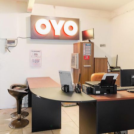 Oyo Life 2108 Griya Aisyah Residence 泗水 外观 照片