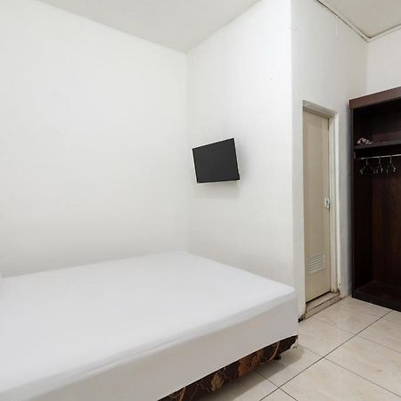 Oyo Life 2108 Griya Aisyah Residence 泗水 外观 照片