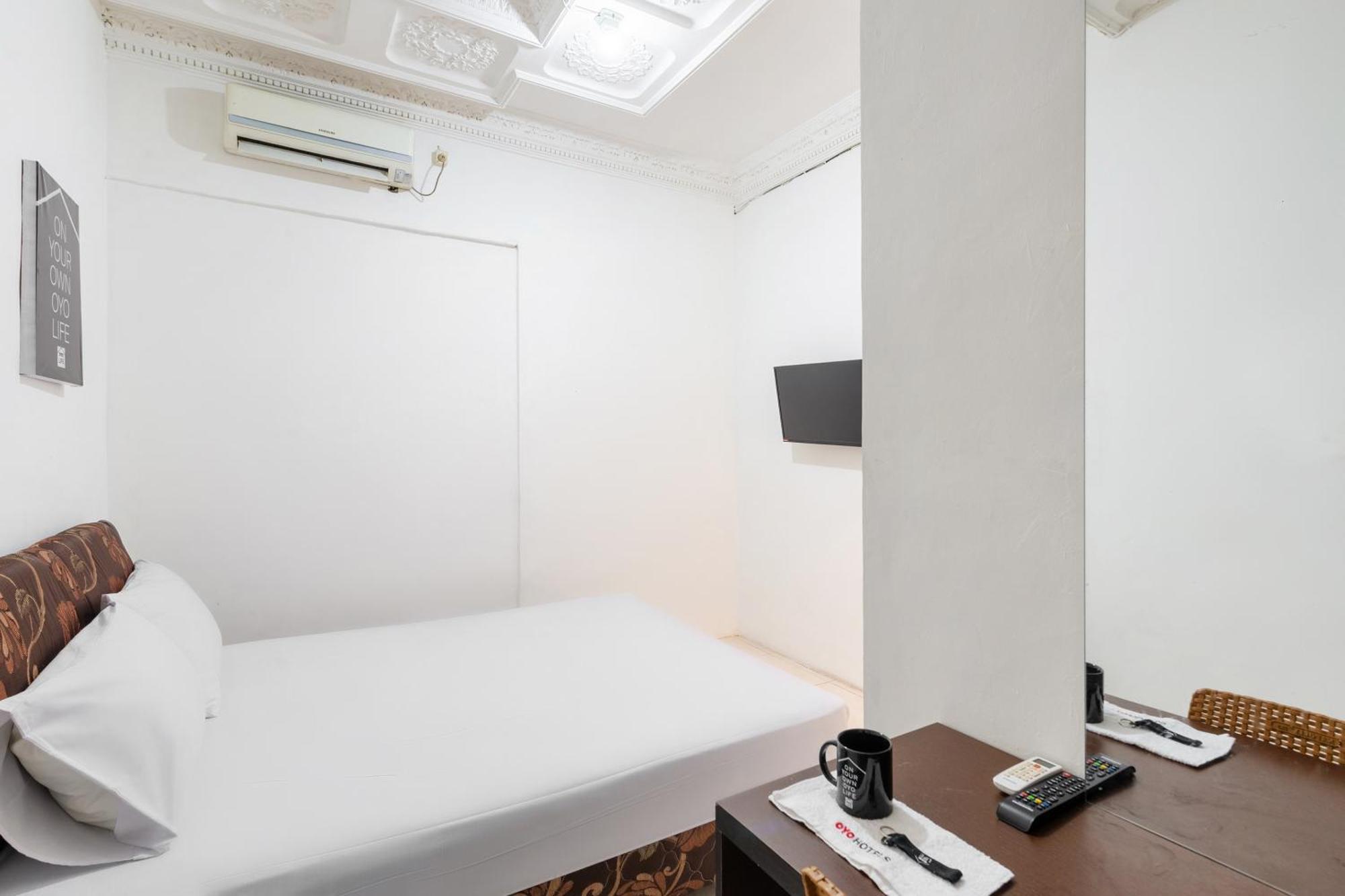 Oyo Life 2108 Griya Aisyah Residence 泗水 外观 照片