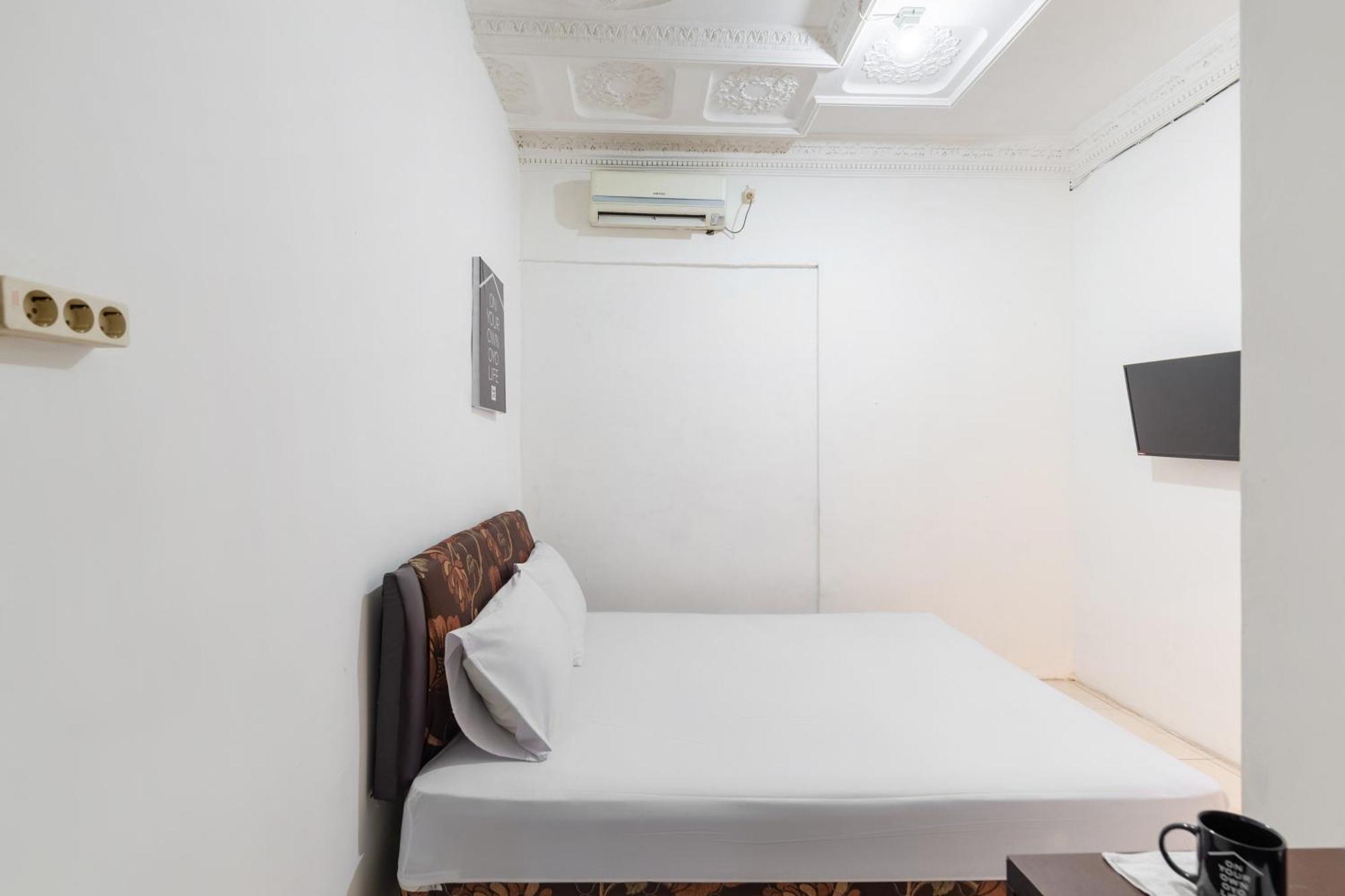 Oyo Life 2108 Griya Aisyah Residence 泗水 外观 照片