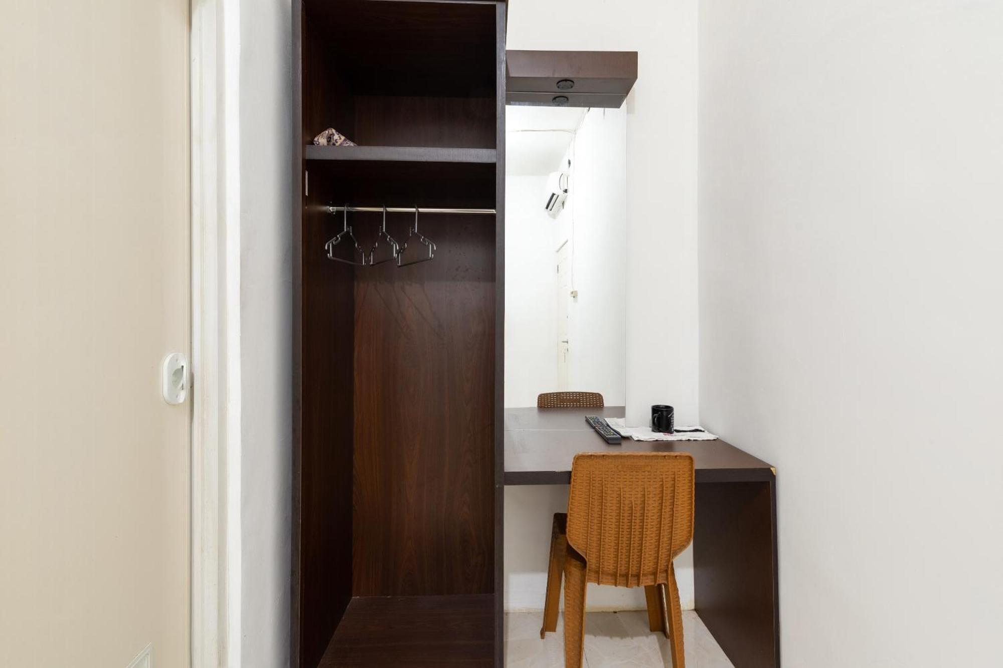 Oyo Life 2108 Griya Aisyah Residence 泗水 外观 照片